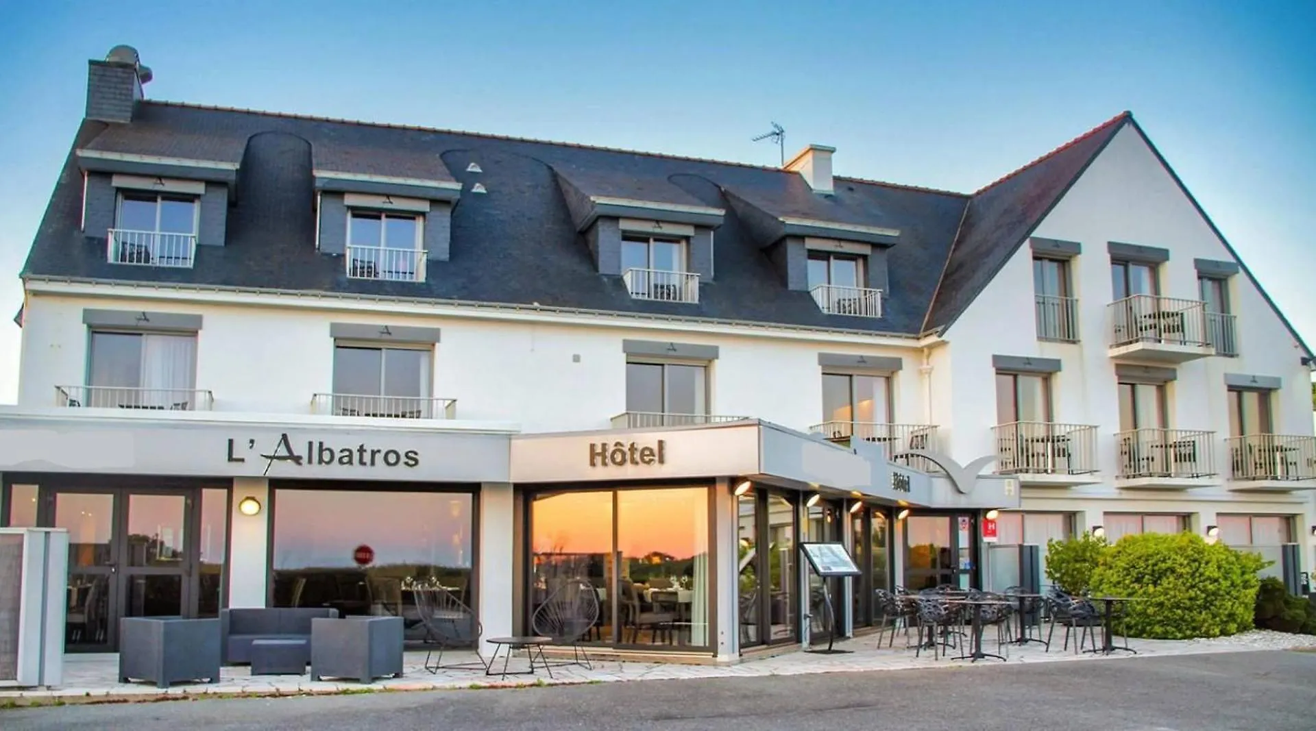 Hotel L\'Albatros contacts